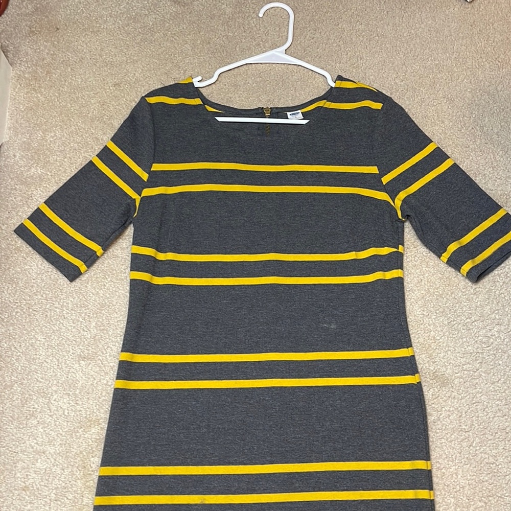 Grey and yellow striped fitted dress